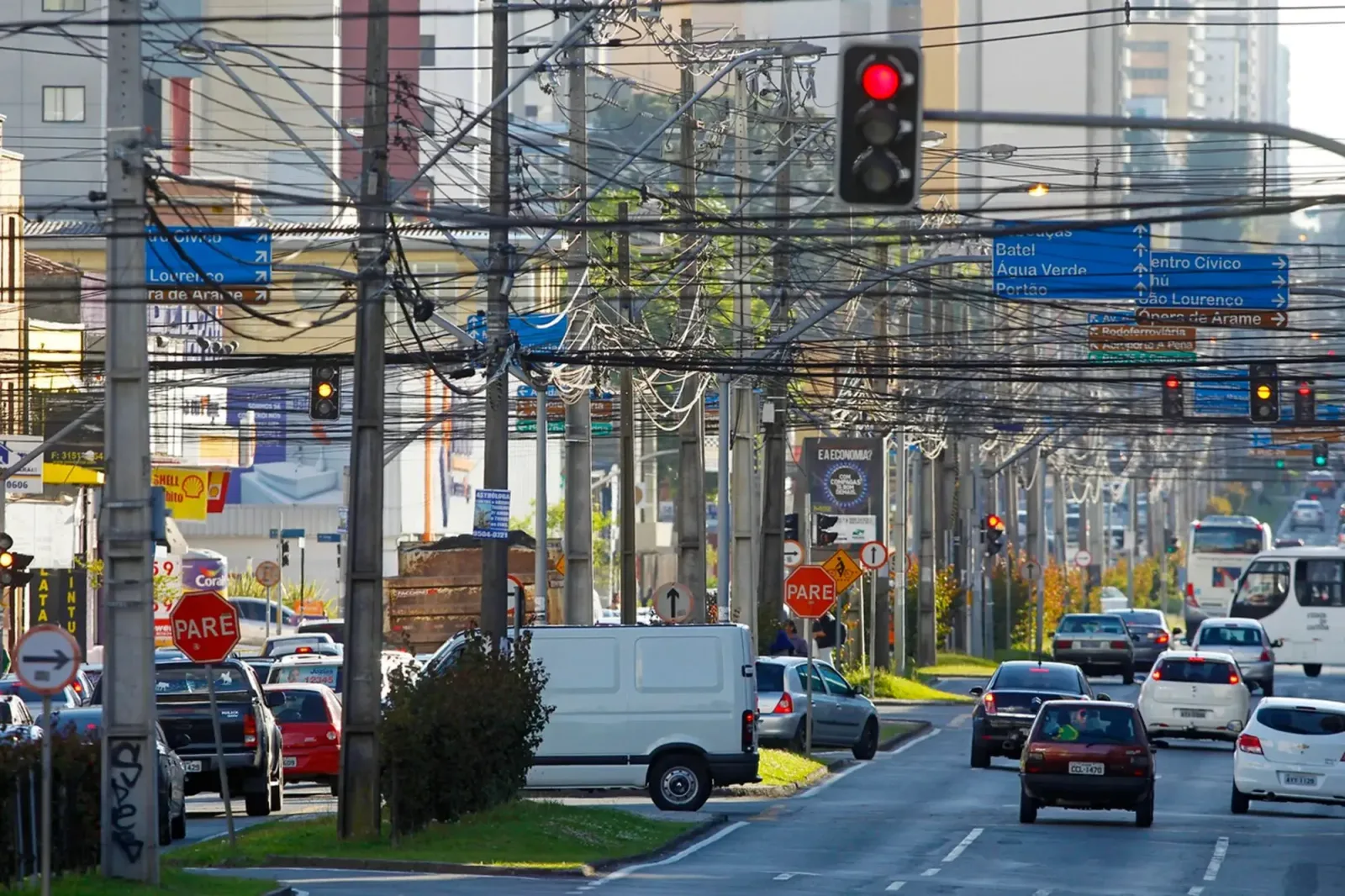 Curitiba sem fios: onde a fiação subterrânea já existe e quais regiões podem mudar