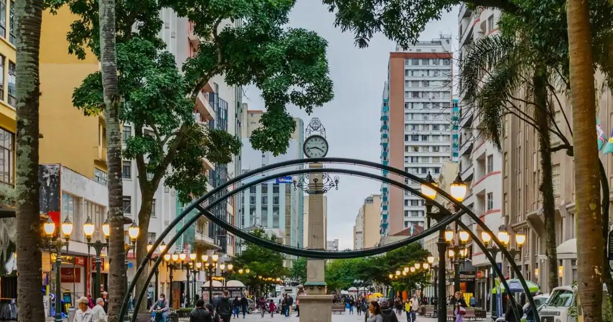 Batel vs Água Verde: qual bairro escolher em Curitiba em 2026